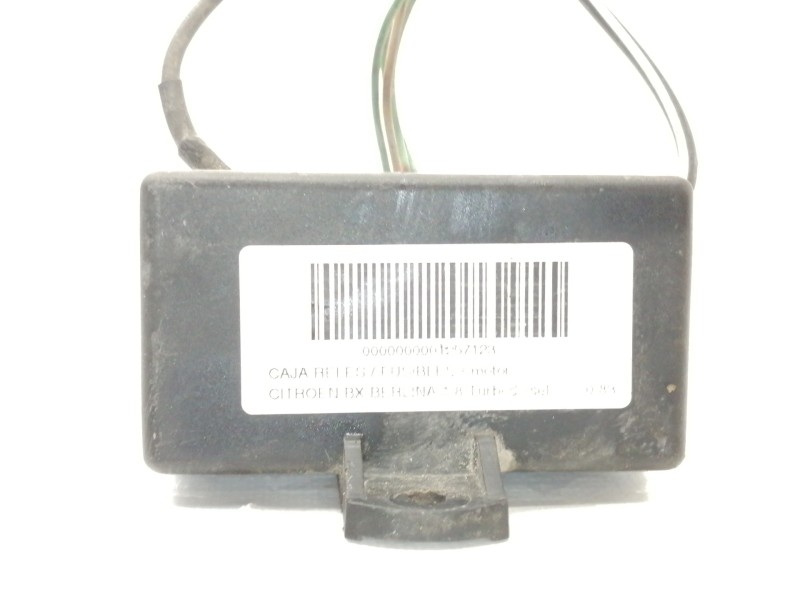 Recambio de caja reles / fusibles para citroën bx berlina 1.8 turbodiesel referencia OEM IAM 9251586780  
