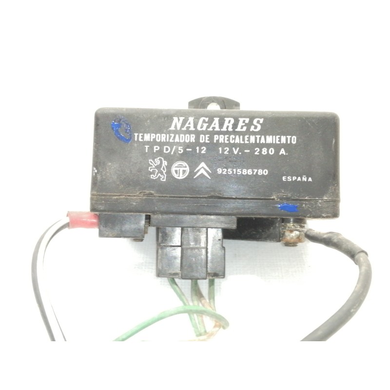 Recambio de caja reles / fusibles para citroën bx berlina 1.8 turbodiesel referencia OEM IAM 9251586780  