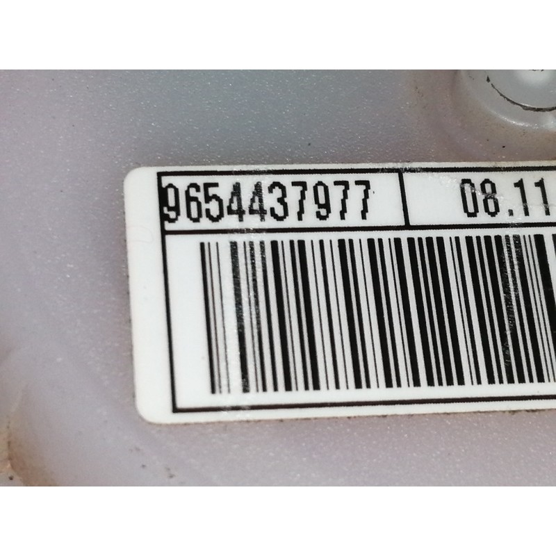 Recambio de cinturon seguridad trasero izquierdo para citroën c4 grand picasso sx referencia OEM IAM 9654437977  
