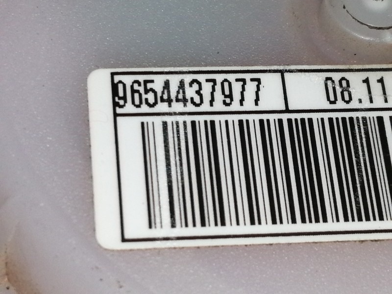 Recambio de cinturon seguridad trasero izquierdo para citroën c4 grand picasso sx referencia OEM IAM 9654437977  