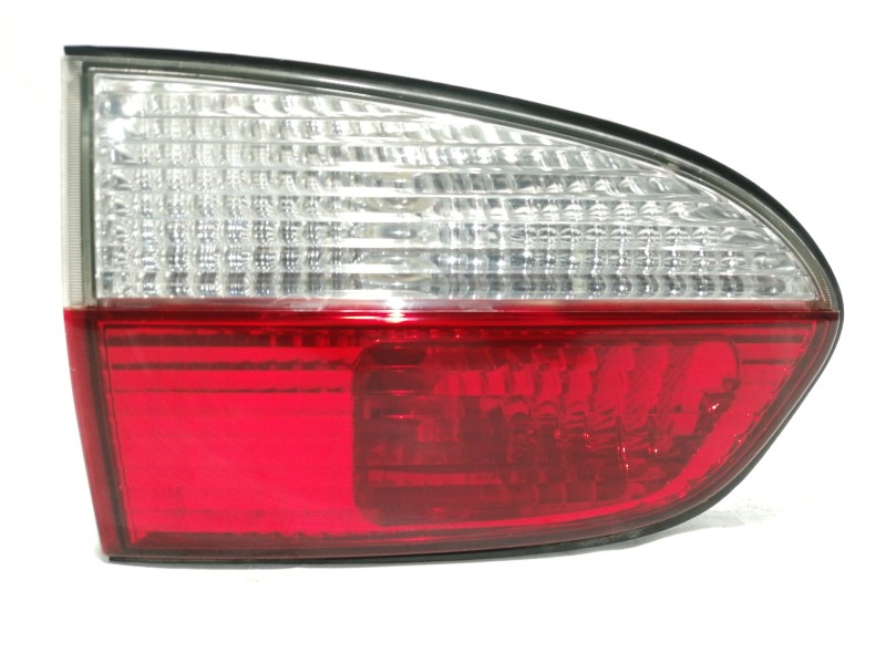 Recambio de piloto trasero izquierdo interior para hyundai h 1 starex h 1 starex crdi referencia OEM IAM   