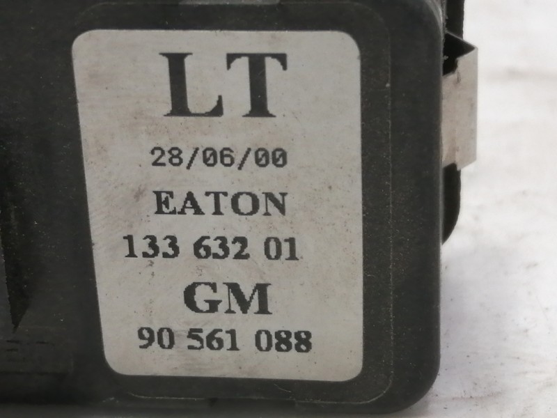 Recambio de mando elevalunas delantero izquierdo para opel zafira a comfort referencia OEM IAM 13363201  