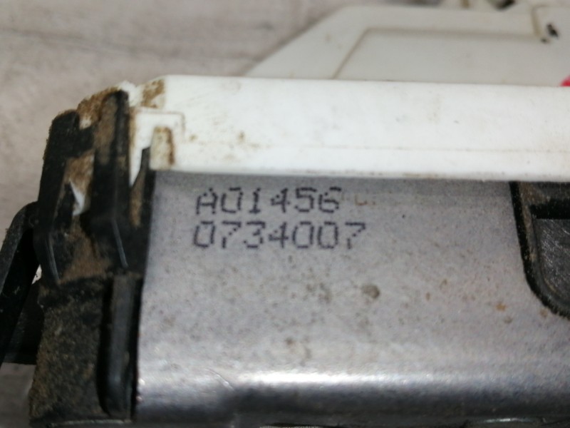 Recambio de cerradura puerta delantera derecha para peugeot 308 gt referencia OEM IAM A01456 A01547 / 567153 0734007
