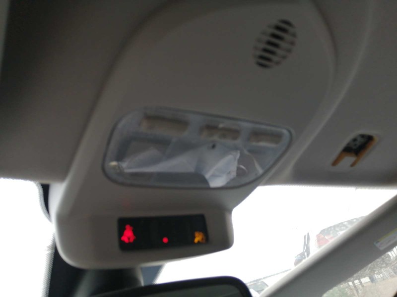 Recambio de luz interior para peugeot 308 gt referencia OEM IAM 9681370177  