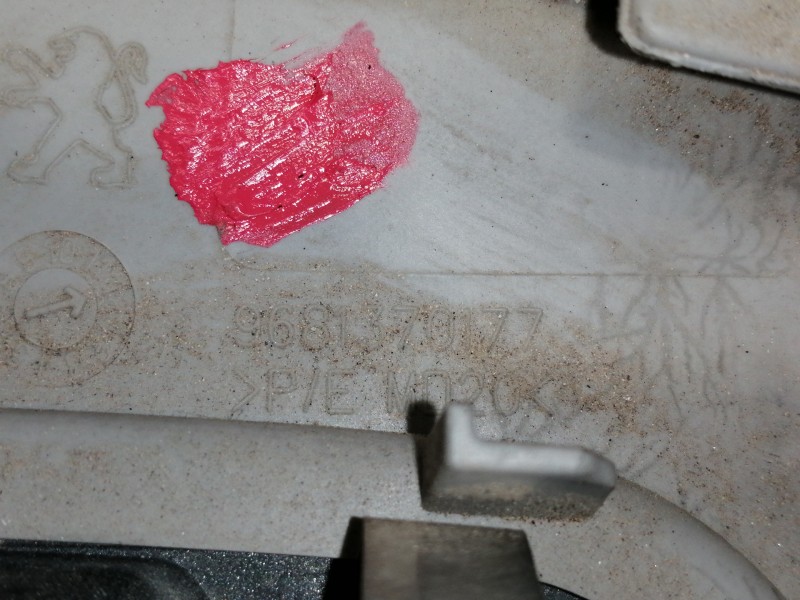 Recambio de luz interior para peugeot 308 gt referencia OEM IAM 9681370177  