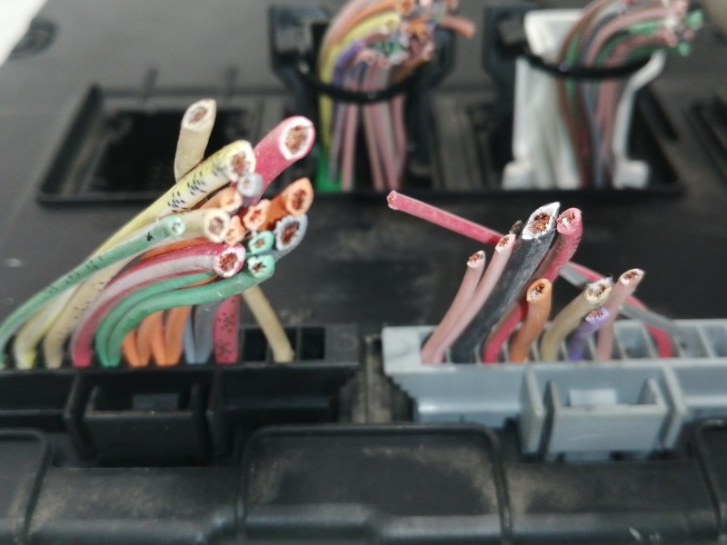 Recambio de modulo electronico para renault megane ii classic berlina confort authentique referencia OEM IAM 8200309690  