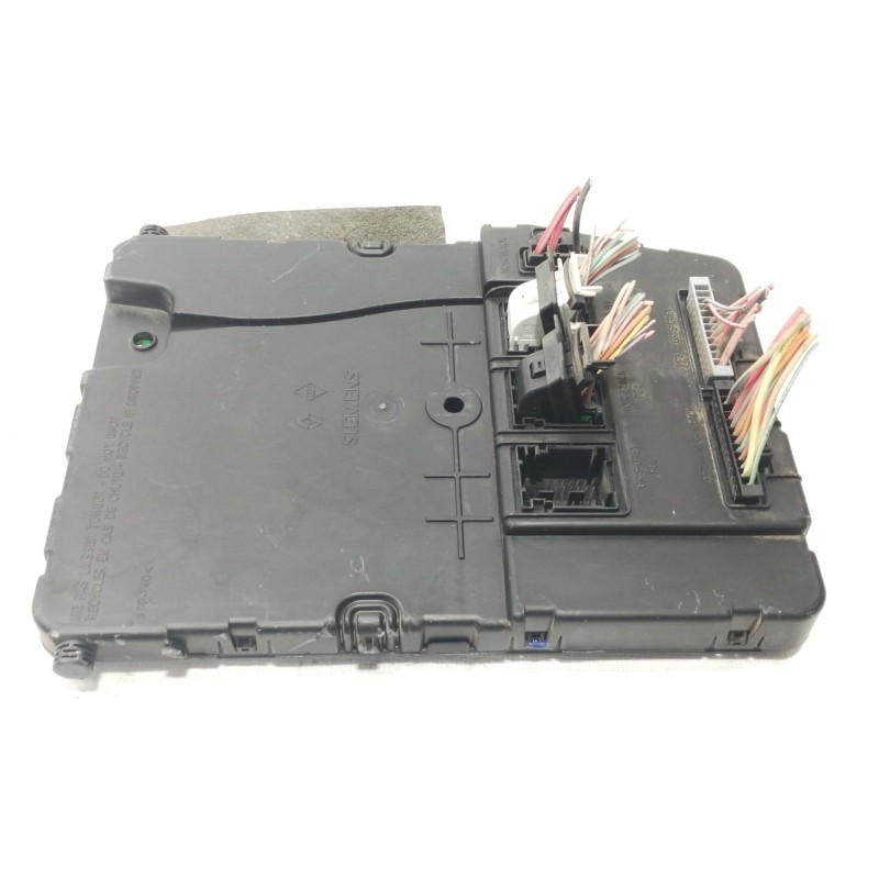 Recambio de modulo electronico para renault megane ii classic berlina confort authentique referencia OEM IAM 8200309690  