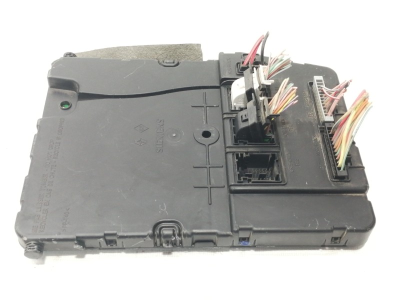 Recambio de modulo electronico para renault megane ii classic berlina confort authentique referencia OEM IAM 8200309690  