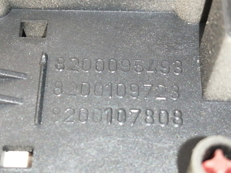 Recambio de warning para renault megane ii classic berlina confort authentique referencia OEM IAM 8200095493  