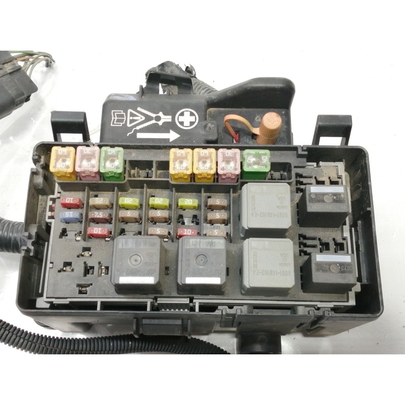 Recambio de caja reles / fusibles para ford transit combi ´06 ft 300 m trend referencia OEM IAM 6C1T14A067A  