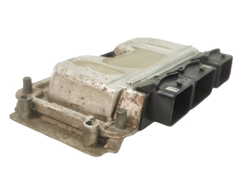 Recambio de centralita motor uce para peugeot 206 berlina xs referencia OEM IAM 0261208101  