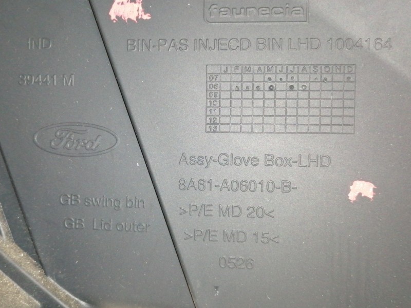 Recambio de guantera para ford fiesta (cb1) ghia referencia OEM IAM 8A61A06010B  