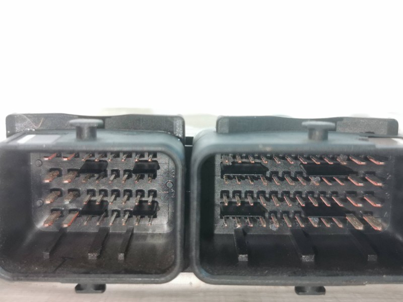 Recambio de centralita motor uce para peugeot 206 berlina xs referencia OEM IAM 0261208101  