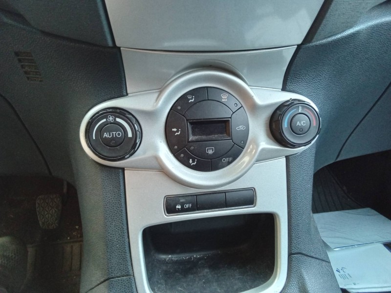 Recambio de mando calefaccion / aire acondicionado para ford fiesta (cb1) ghia referencia OEM IAM 8A6T18C612AE  