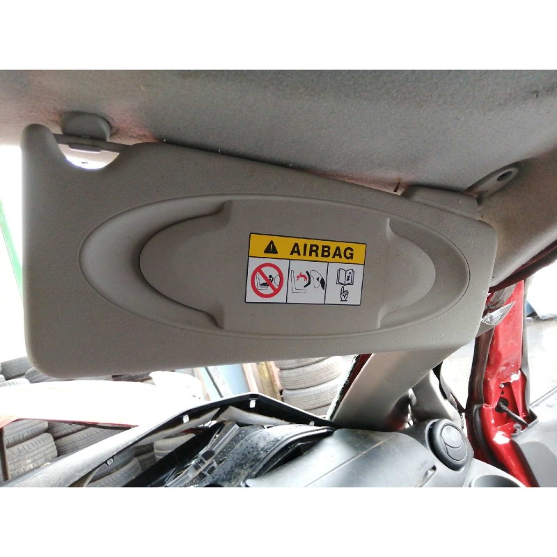 Recambio de parasol derecho para nissan nv 200 (m20) evalia premium referencia OEM IAM 568102301  