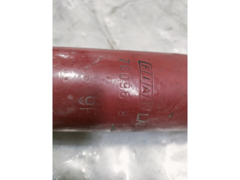 Recambio de amortiguador trasero derecho para fiat regata berlina 70 es referencia OEM IAM 7609698  