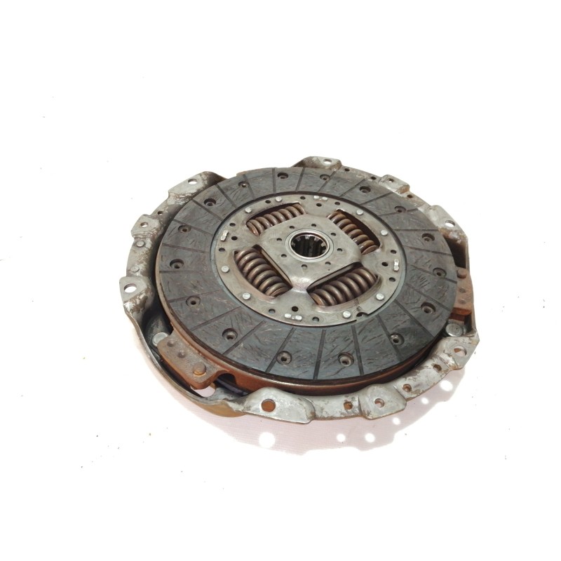 Recambio de kit embrague para nissan cabstar e tl35-1 referencia OEM IAM 702179  