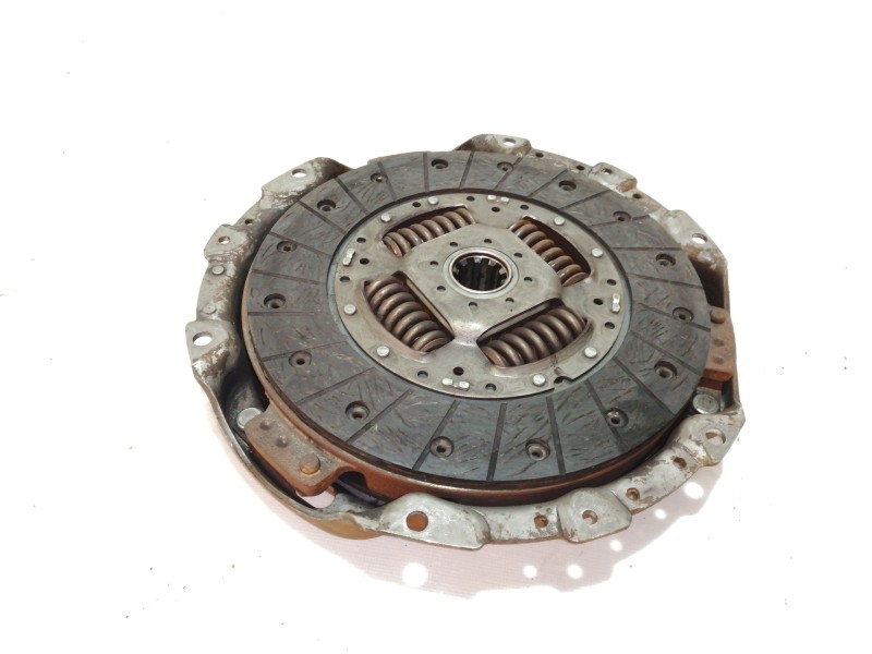 Recambio de kit embrague para nissan cabstar e tl35-1 referencia OEM IAM 702179  