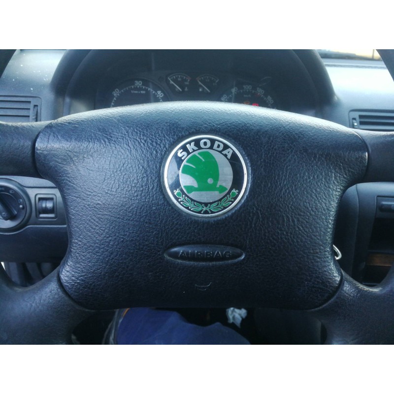 Recambio de airbag delantero izquierdo para skoda octavia berlina (1u2) 1.9 tdi referencia OEM IAM 1U0880201K 132905200 