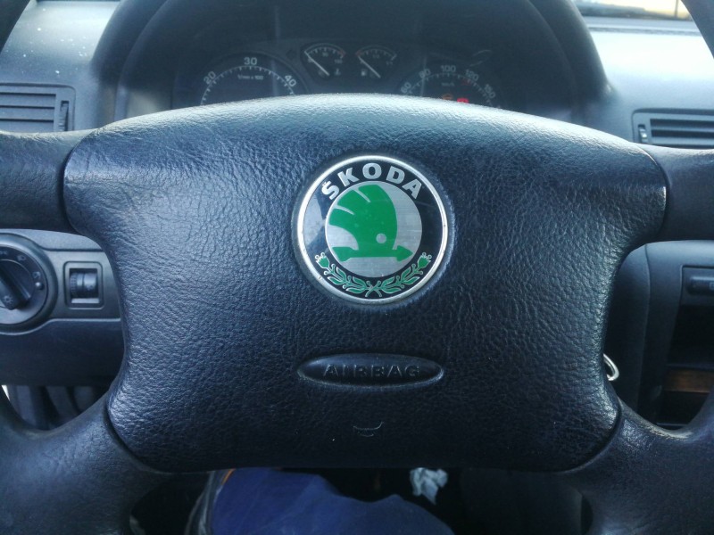 Recambio de airbag delantero izquierdo para skoda octavia berlina (1u2) 1.9 tdi referencia OEM IAM 1U0880201K 132905200 