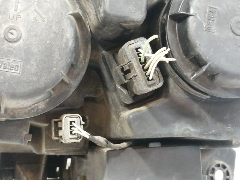 Recambio de faro derecho para citroën c5 berlina 2.2 hdi exclusive automático referencia OEM IAM 9644275280  