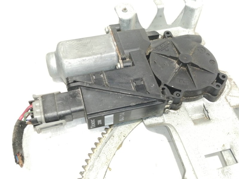 Recambio de elevalunas delantero derecho para opel meriva cosmo referencia OEM IAM 93389552 93362662RH 93362661LH