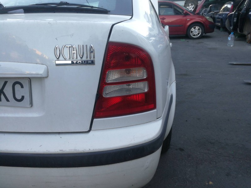 Recambio de piloto trasero derecho para skoda octavia berlina (1u2) 1.9 tdi referencia OEM IAM 086651903R  