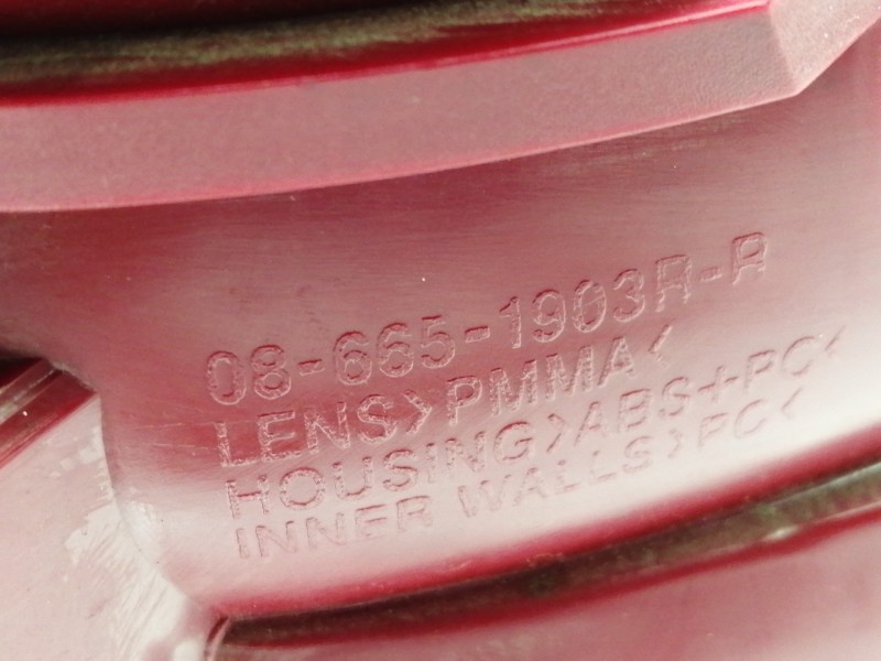 Recambio de piloto trasero derecho para skoda octavia berlina (1u2) 1.9 tdi referencia OEM IAM 086651903R  