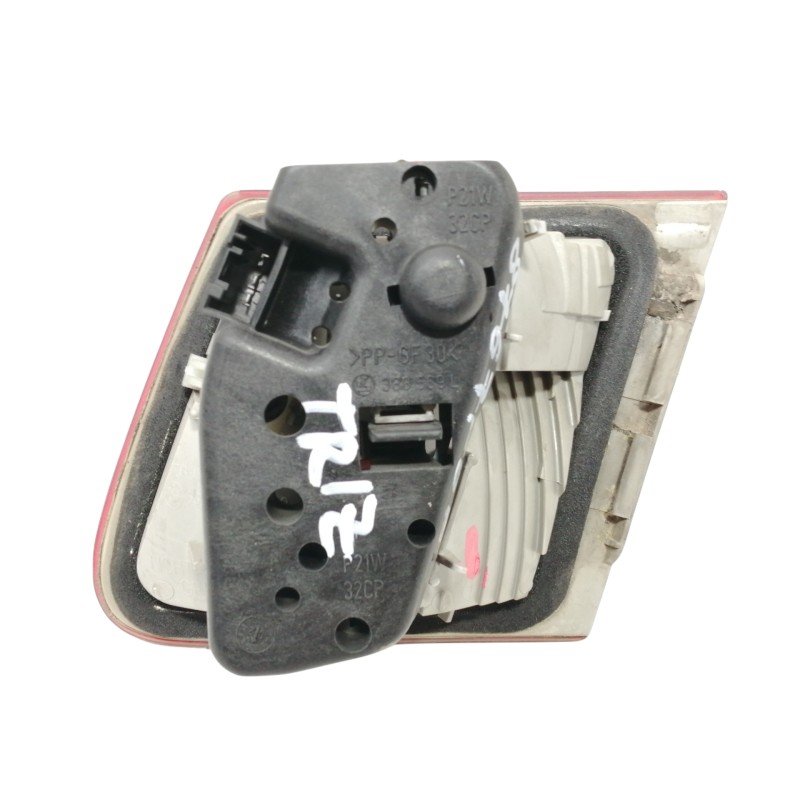 Recambio de piloto trasero izquierdo interior para bmw serie 3 touring (e46) 2.0 16v diesel cat referencia OEM IAM 6907937  