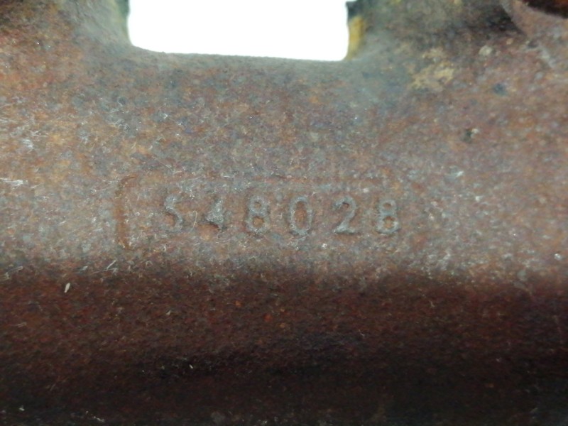 Recambio de colector escape para citroën berlingo cuadro sx referencia OEM IAM 548028  