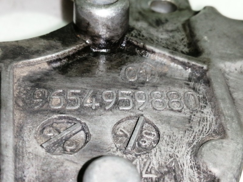 Recambio de soporte bomba inyeccion para citroën berlingo cuadro sx referencia OEM IAM 9654959880  