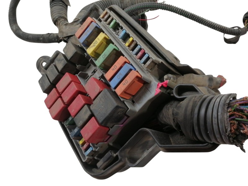 Recambio de caja reles / fusibles para peugeot bipper 1.3 16v hdi fap referencia OEM IAM 51791319  