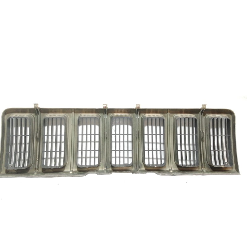 Recambio de rejilla delantera para jeep gr.cherokee (wj/wg) 2.7 crd laredo referencia OEM IAM 55055059  