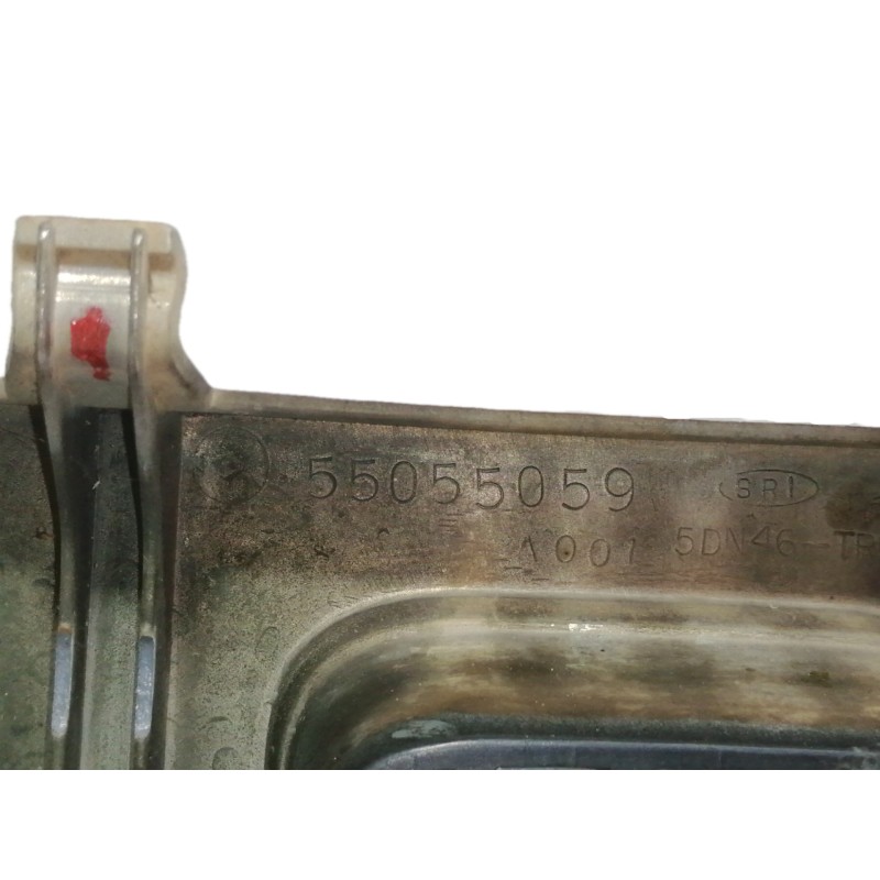 Recambio de rejilla delantera para jeep gr.cherokee (wj/wg) 2.7 crd laredo referencia OEM IAM 55055059  