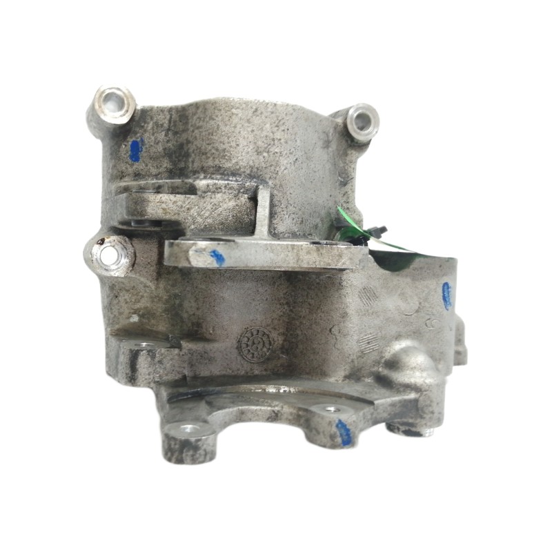 Recambio de soporte alternador para hyundai tucson (jm) 2.0 crdi comfort referencia OEM IAM   