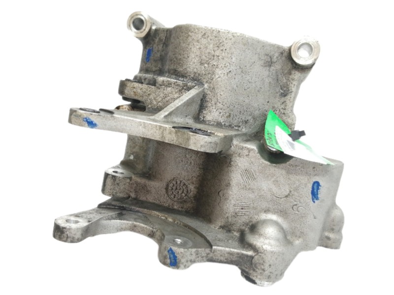 Recambio de soporte alternador para hyundai tucson (jm) 2.0 crdi comfort referencia OEM IAM   