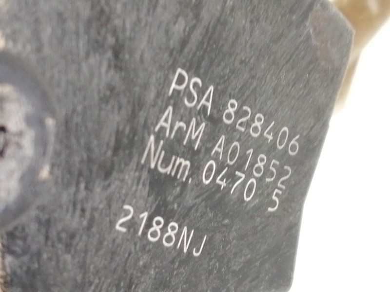 Recambio de cerradura puerta delantera izquierda para citroën berlingo cuadro sx referencia OEM IAM 828420  