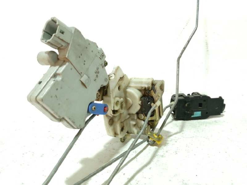 Recambio de cerradura puerta delantera derecha para nissan terrano/terrano.ii (r20) 2.7 turbodiesel referencia OEM IAM   