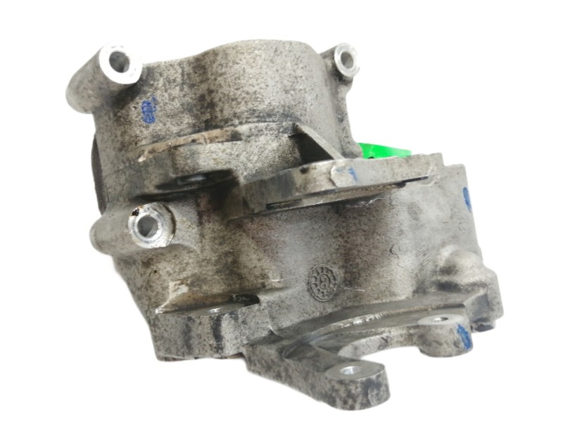 Recambio de soporte alternador para hyundai tucson (jm) 2.0 crdi comfort referencia OEM IAM   