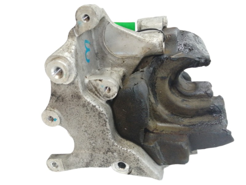 Recambio de soporte alternador para hyundai tucson (jm) 2.0 crdi comfort referencia OEM IAM   