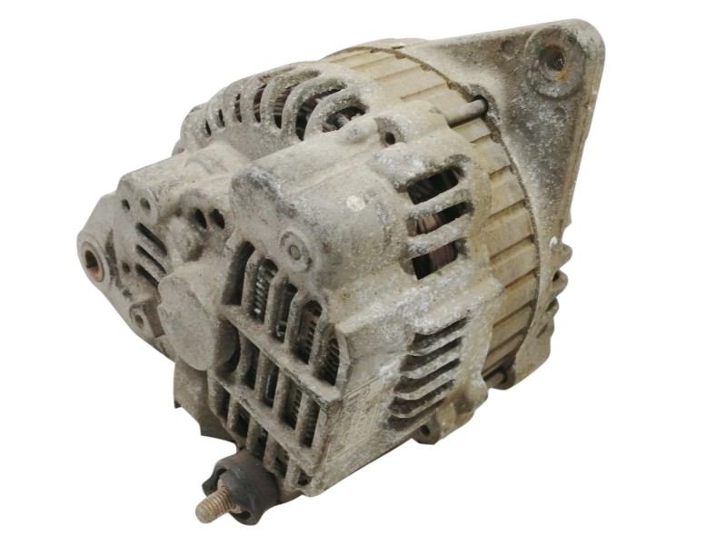 Recambio de alternador para mitsubishi space wagon (n80/n90) 2,4 glx referencia OEM IAM MD358607  