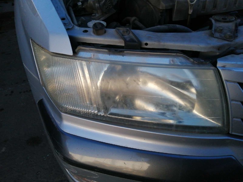 Recambio de faro derecho para mitsubishi space wagon (n80/n90) 2,4 glx referencia OEM IAM   
