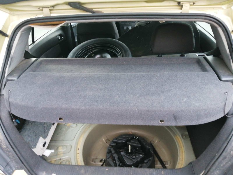 Recambio de bandeja trasera para opel astra h berlina essentia referencia OEM IAM 13129746  