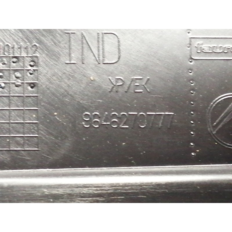 Recambio de guarnecido puerta delantera izquierda para citroën c4 berlina lx referencia OEM IAM 96468006ZD  