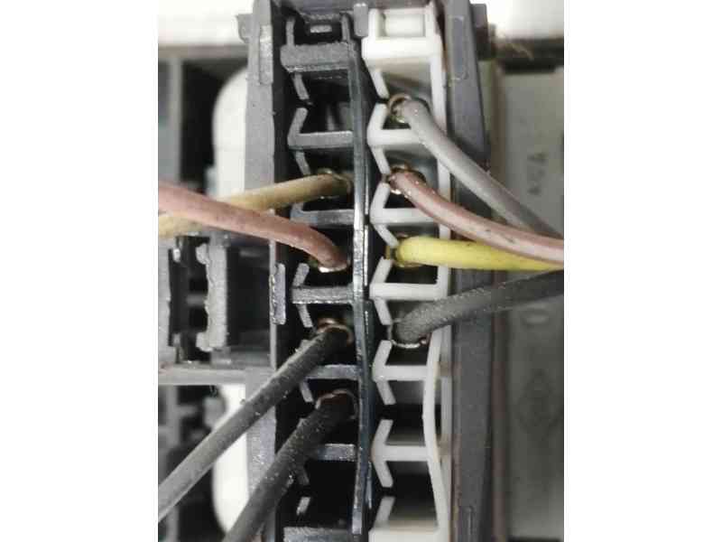 Recambio de mando elevalunas delantero izquierdo para renault megane ii berlina 3p confort authentique referencia OEM IAM 156018