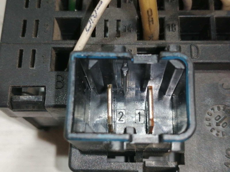 Recambio de caja reles / fusibles para citroën xsara picasso 2.0 hdi referencia OEM IAM   