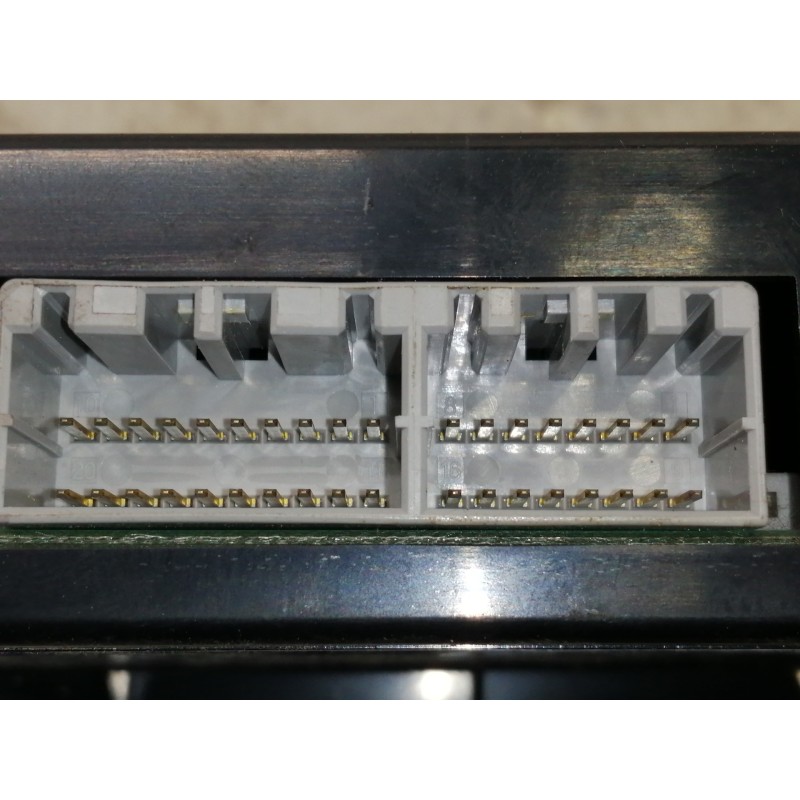 Recambio de mando calefaccion / aire acondicionado para ssangyong rexton 2.7 turbodiesel cat referencia OEM IAM 6870008510 DSE05