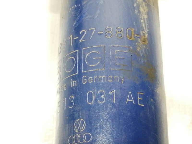 Recambio de amortiguador trasero derecho para audi coupe (8b3) básico referencia OEM IAM   