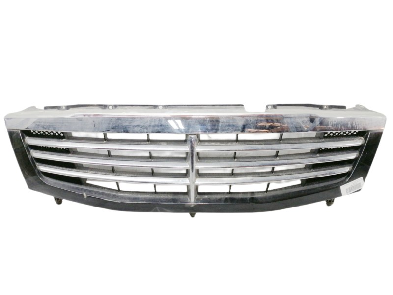 Recambio de rejilla delantera para ssangyong rexton 2.7 turbodiesel cat referencia OEM IAM 7946008000  