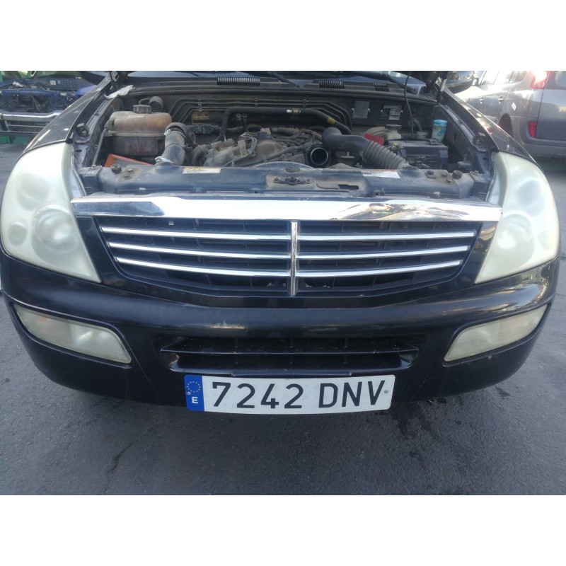 Recambio de rejilla delantera para ssangyong rexton 2.7 turbodiesel cat referencia OEM IAM 7946008000  